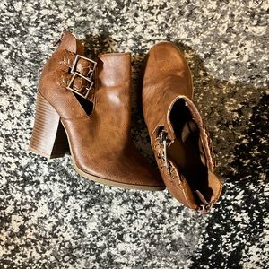 Brown Boots. Rarely worn